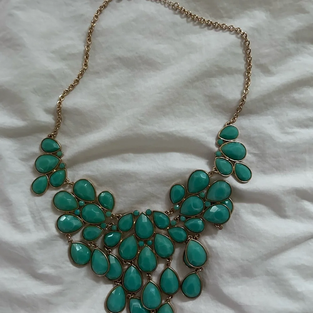 Elegant Gold and aqua retro statement bib Teardrop Necklace - Picture 4 of 6